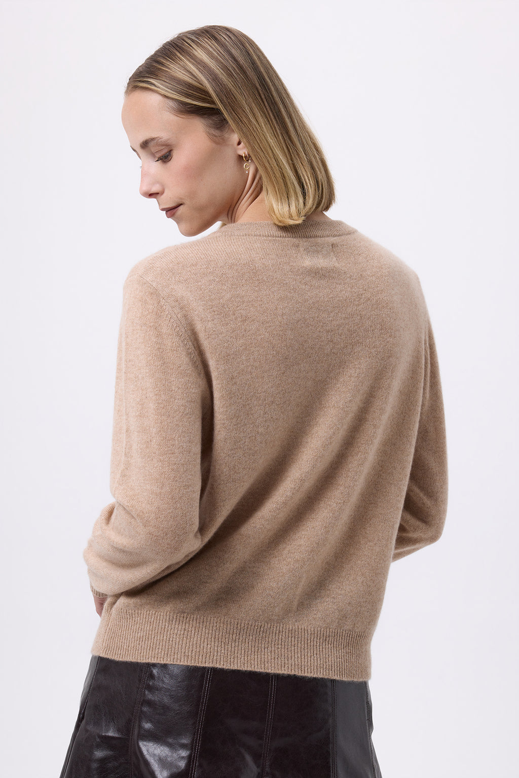 Oversize-Strickjacke mit Rundhalsausschnitt und Goldknöpfen Riva - Cremebeige - Damen
