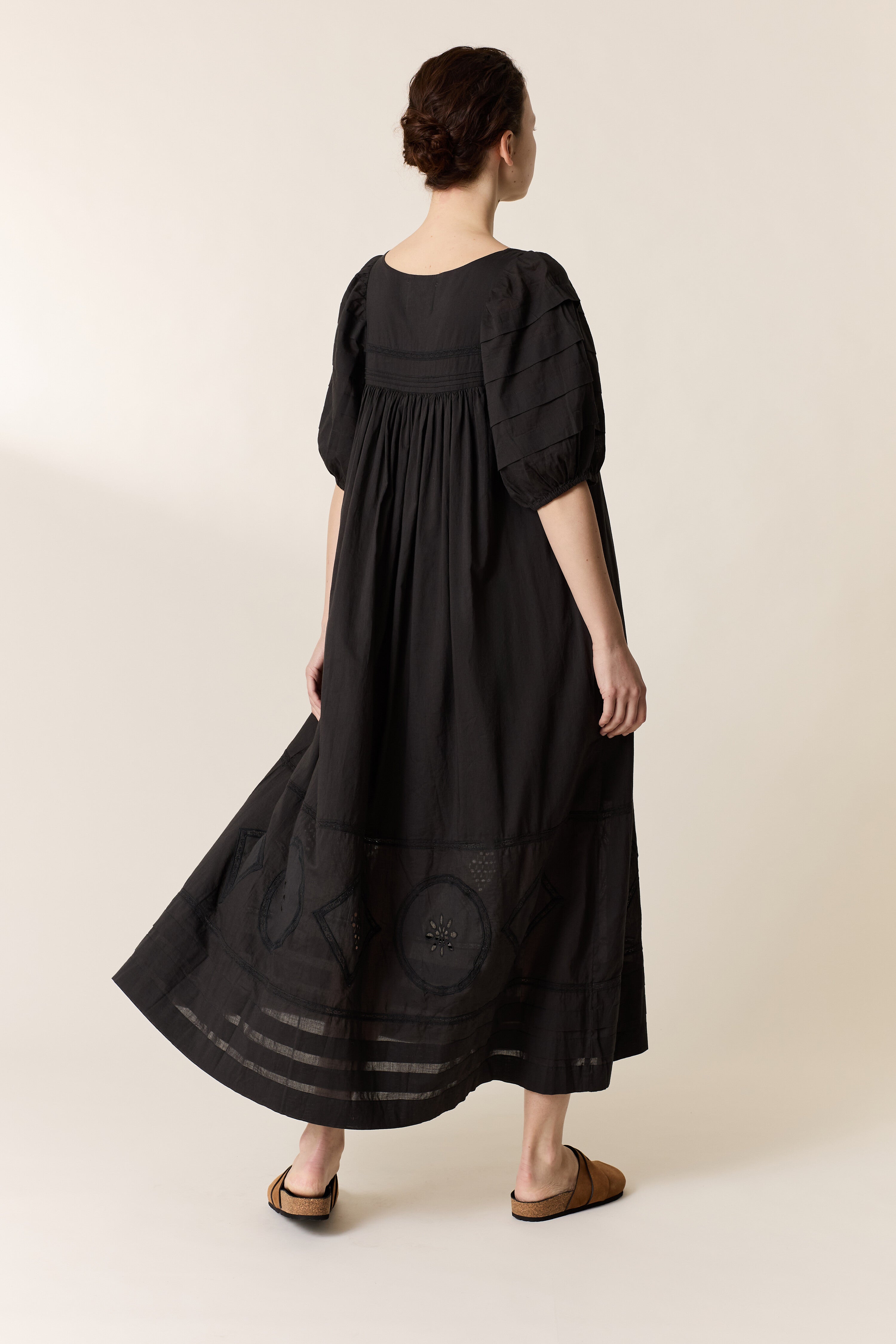 VESTIDO ROSALY DE ENCAJE