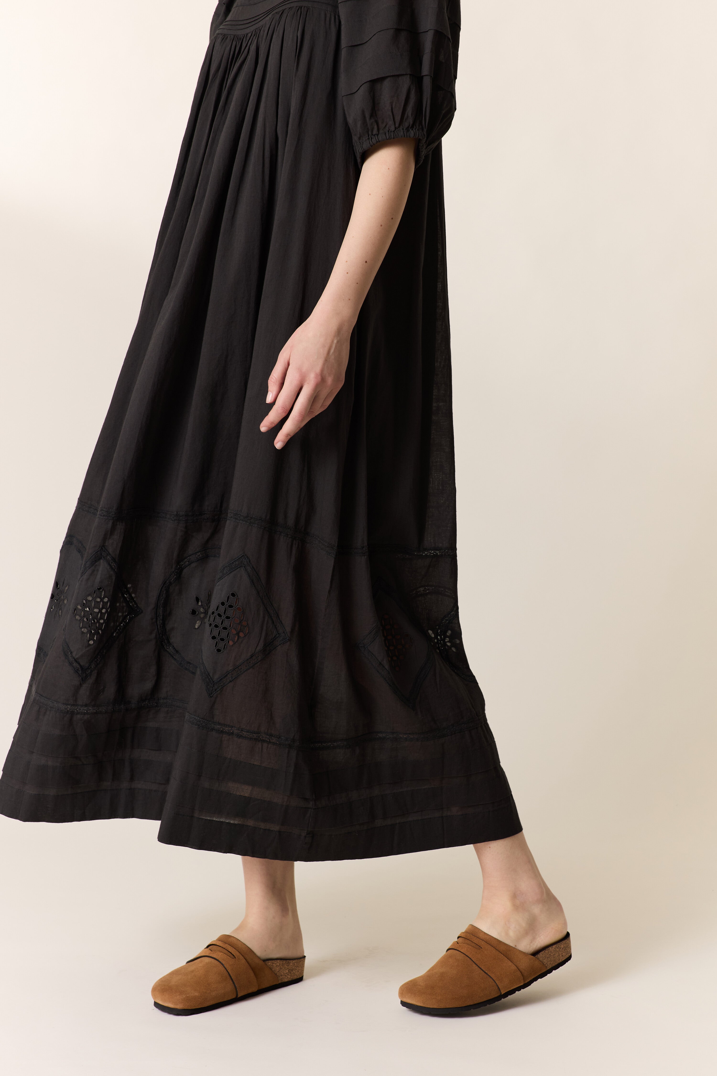 VESTIDO ROSALY DE ENCAJE