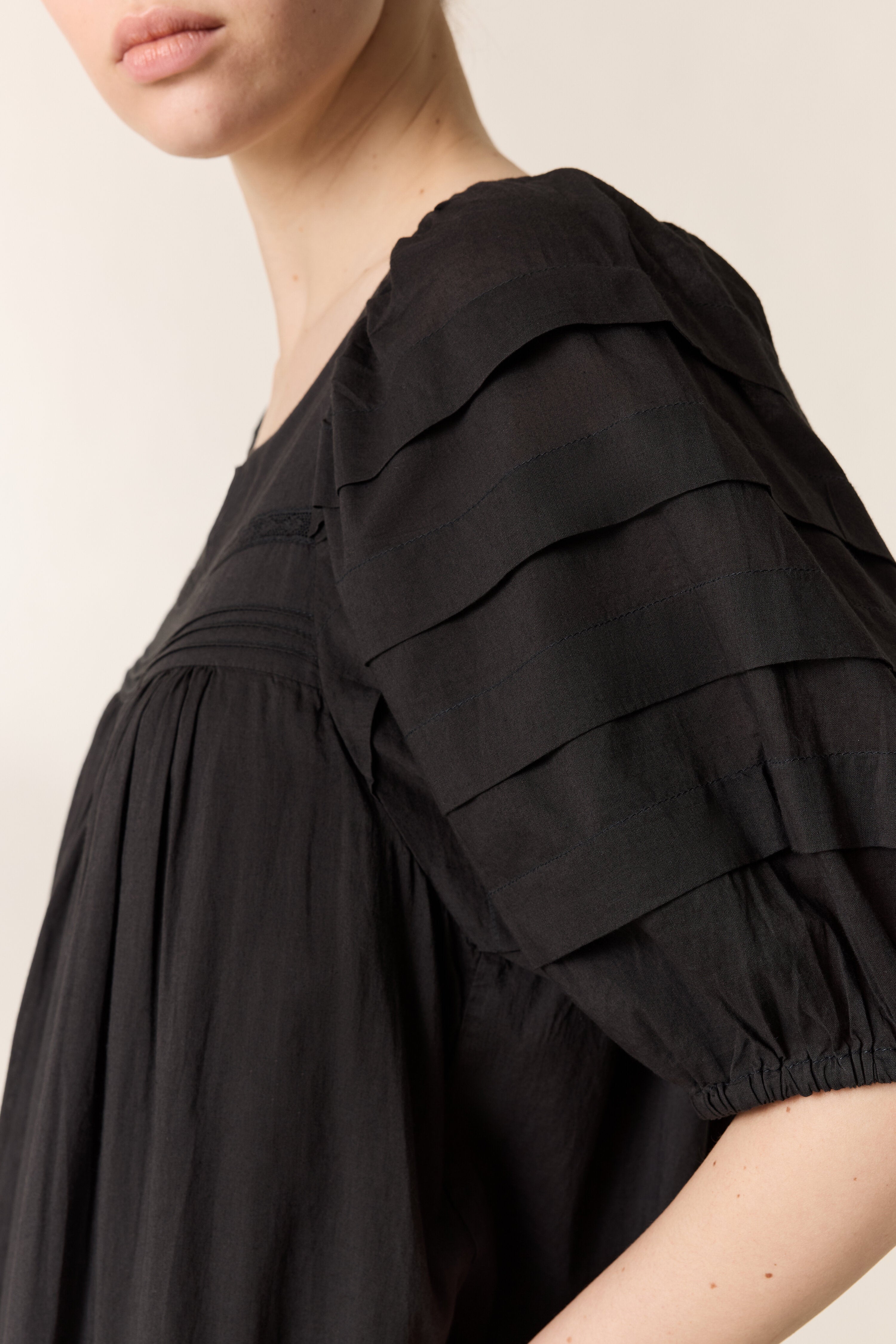 VESTIDO ROSALY DE ENCAJE