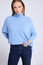 Jersey Cuello Vuelto Poncho Rolanda - Azul Cielo
