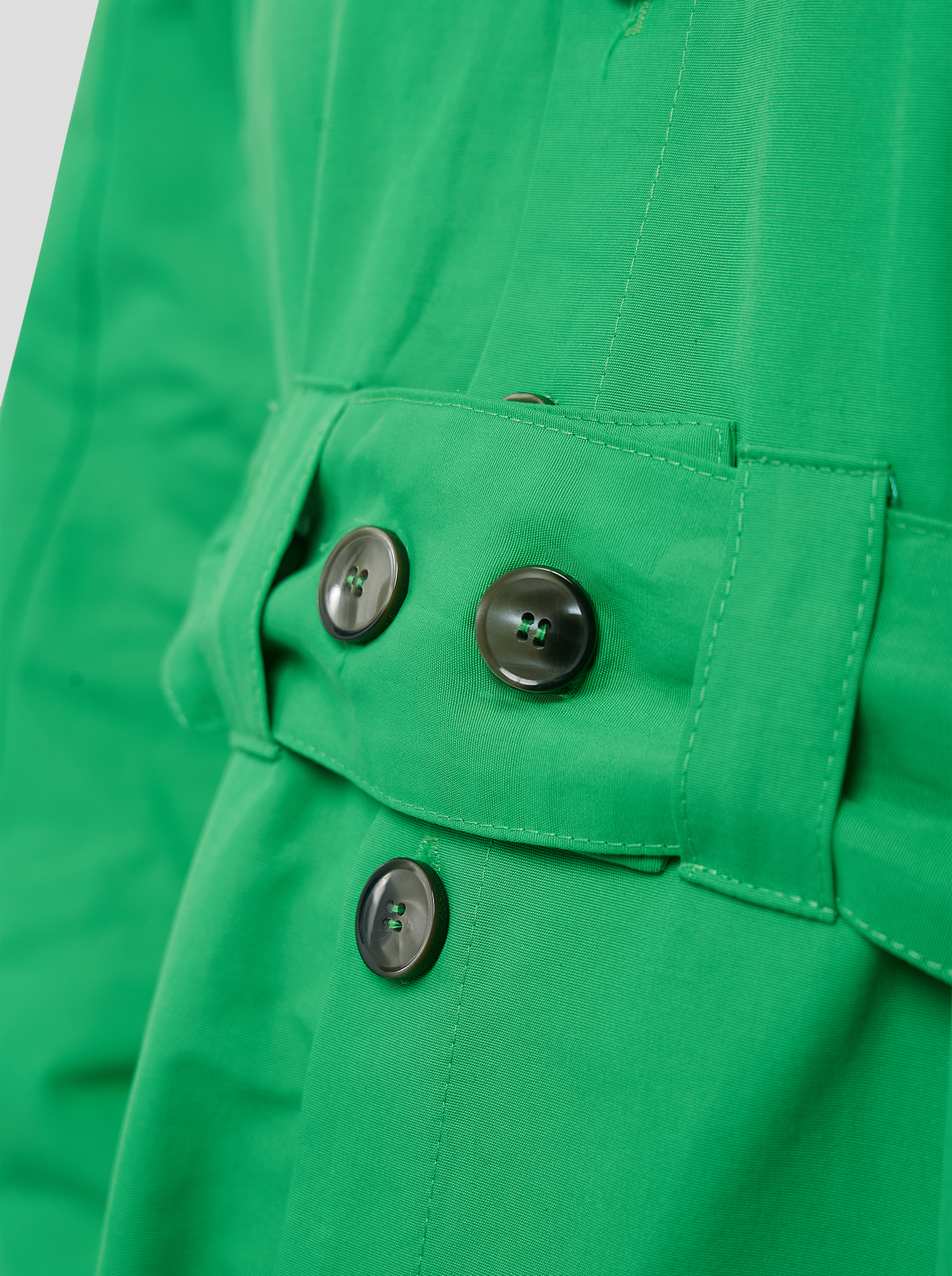 Vestido Kurtis en tejido técnico suave verde Kelly
