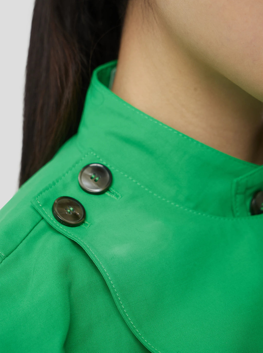 Vestido Kurtis en tejido técnico suave verde Kelly