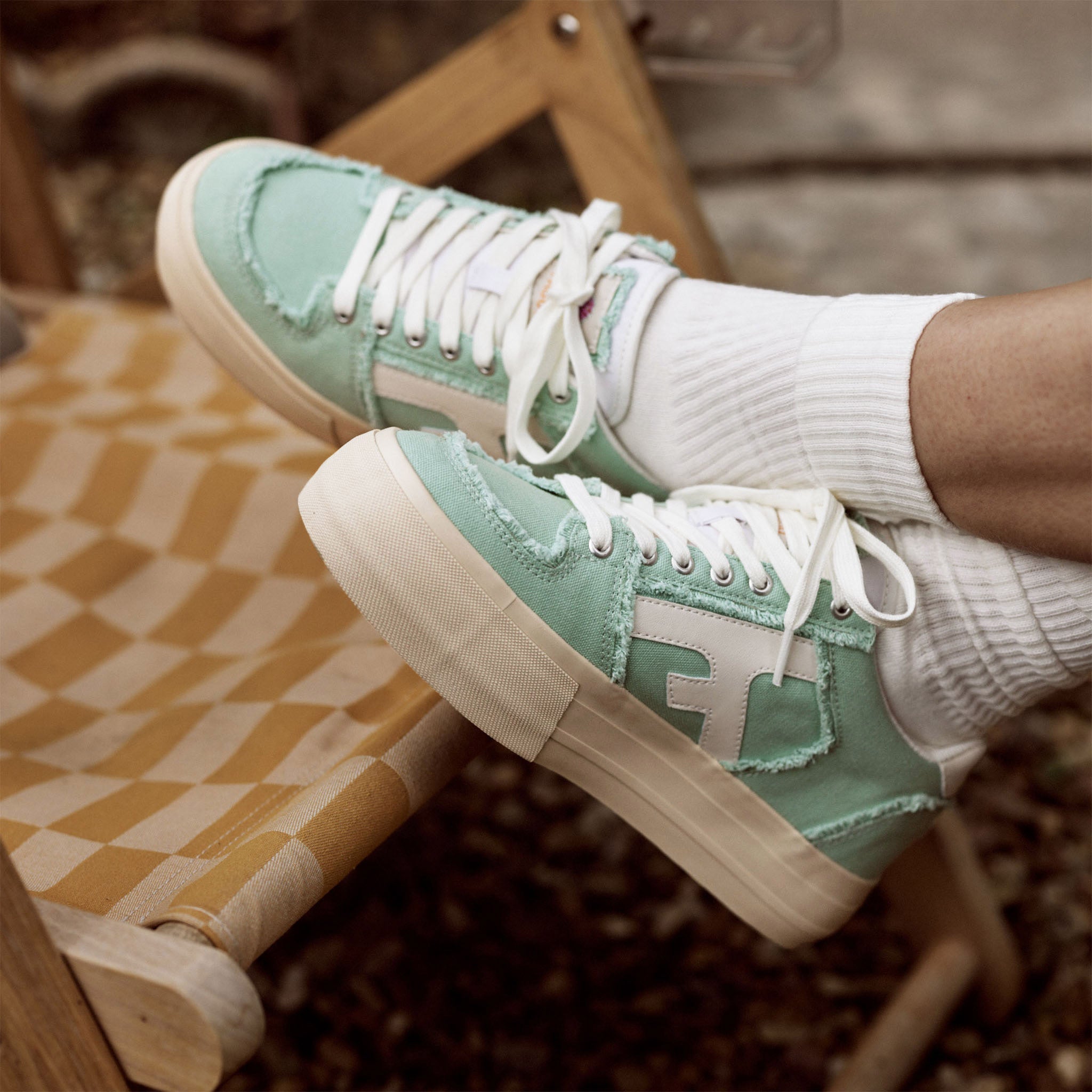 Mint Green Low-Top Tennis Trainers Walnut Platform - Women