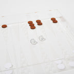 Backgammon en tablero de cócteles