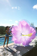 Bouée Gonflable Luxe Lie-On Float Hibiscus - Pastel Lilas