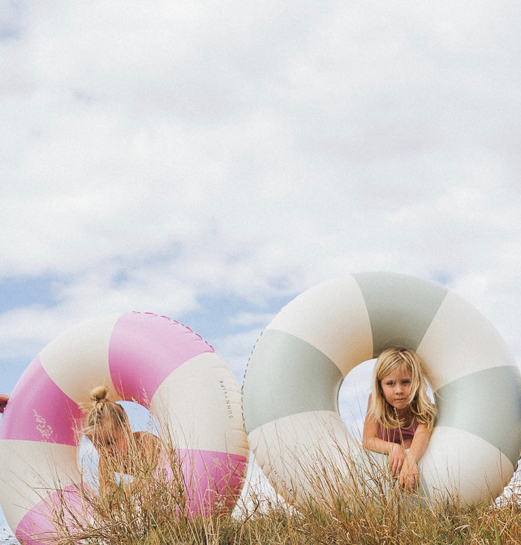 Bubblegum Tube Pool Ring - Pink Stripes
