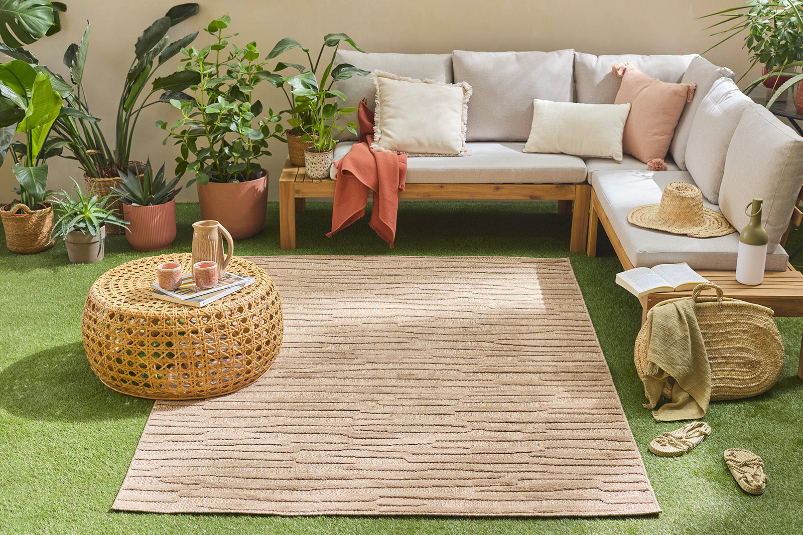 Beige patterned indoor and outdoor rugs: SAN990BEI Nazar rugs