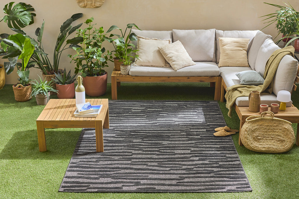 Patterned indoor and outdoor rugs Black: SAN990NOI Nazar rugs