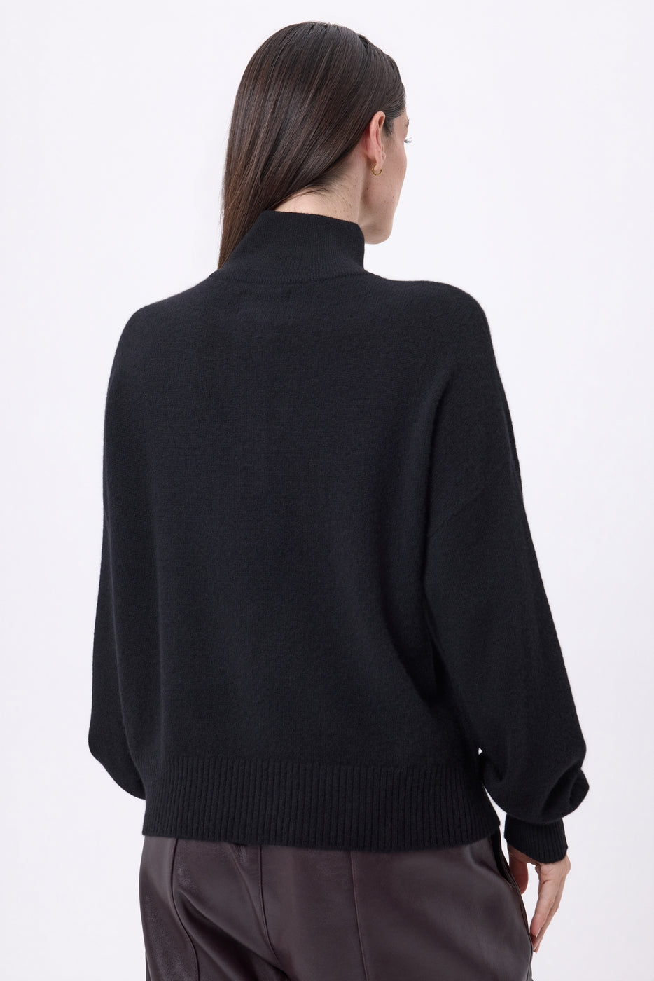 Jersey de cuello alto con mangas abullonadas y botones dorados Sandy - Negro - Mujer