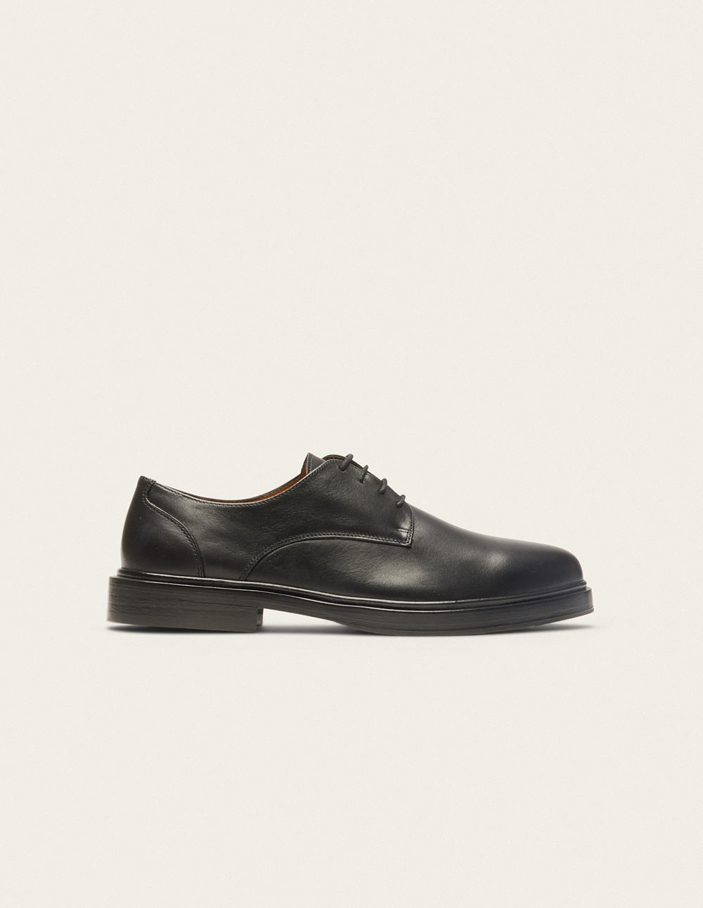 Edgar Derby - Cuero Negro