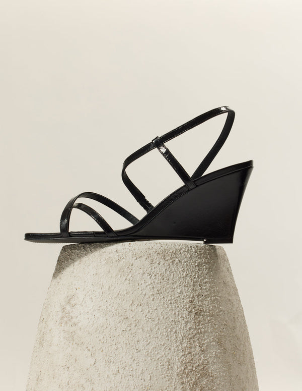 Hono Heeled Sandals - Black Pleated Leather - Women