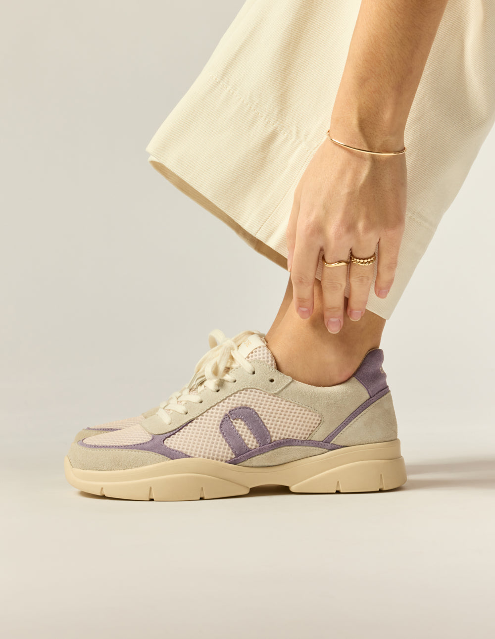 Larel Low Top Sneakers - Ivory Lilac