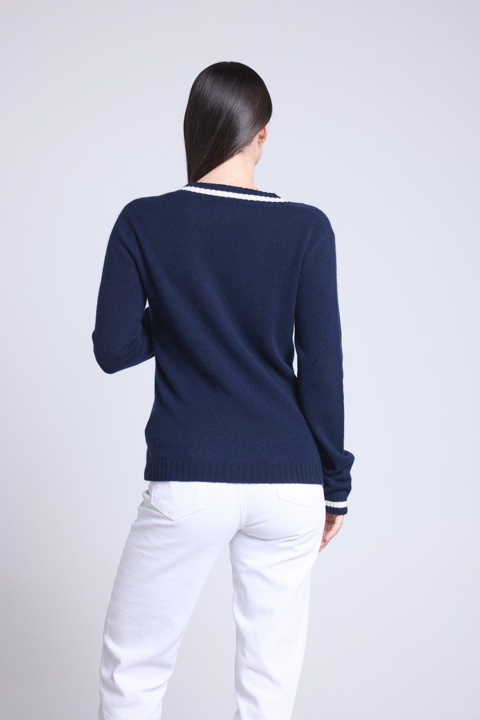 Jersey de cuello en V Cricket College Sia - Azul marino y blanco - Mujer