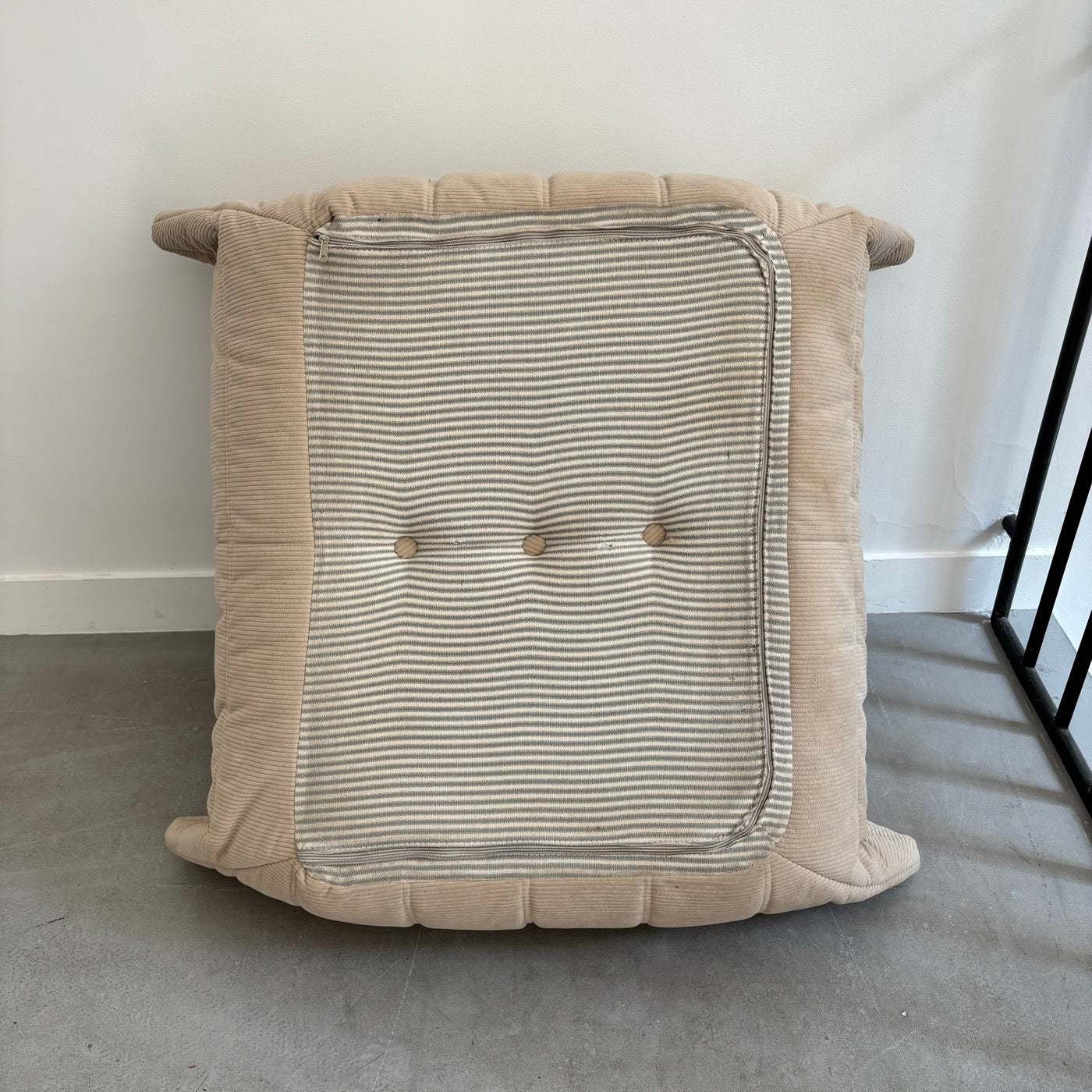 Puf Togo por Michel Ducaroy para Ligne Roset