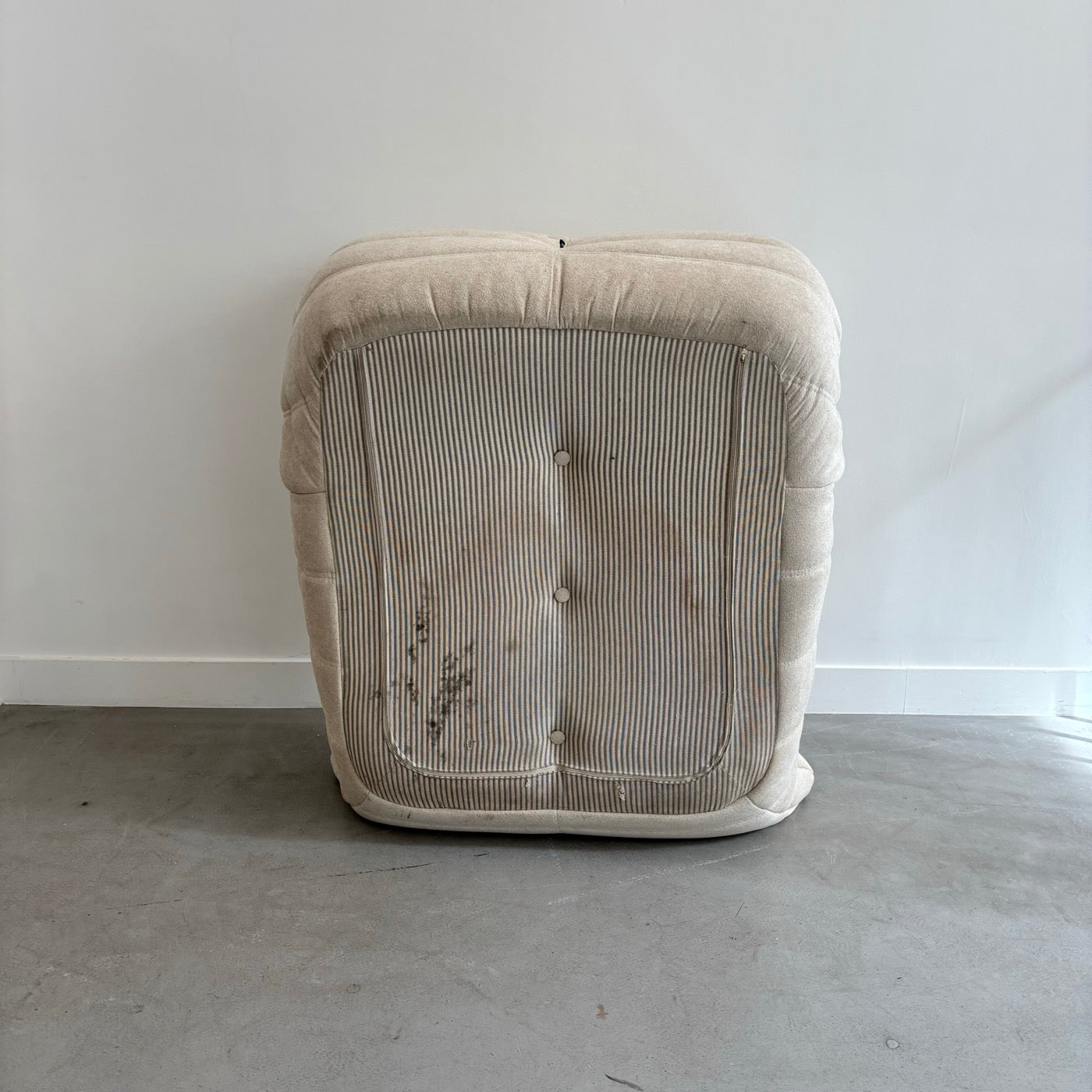 Sillón Bajo Togo Por Michel Ducaroy Para Ligne Roset