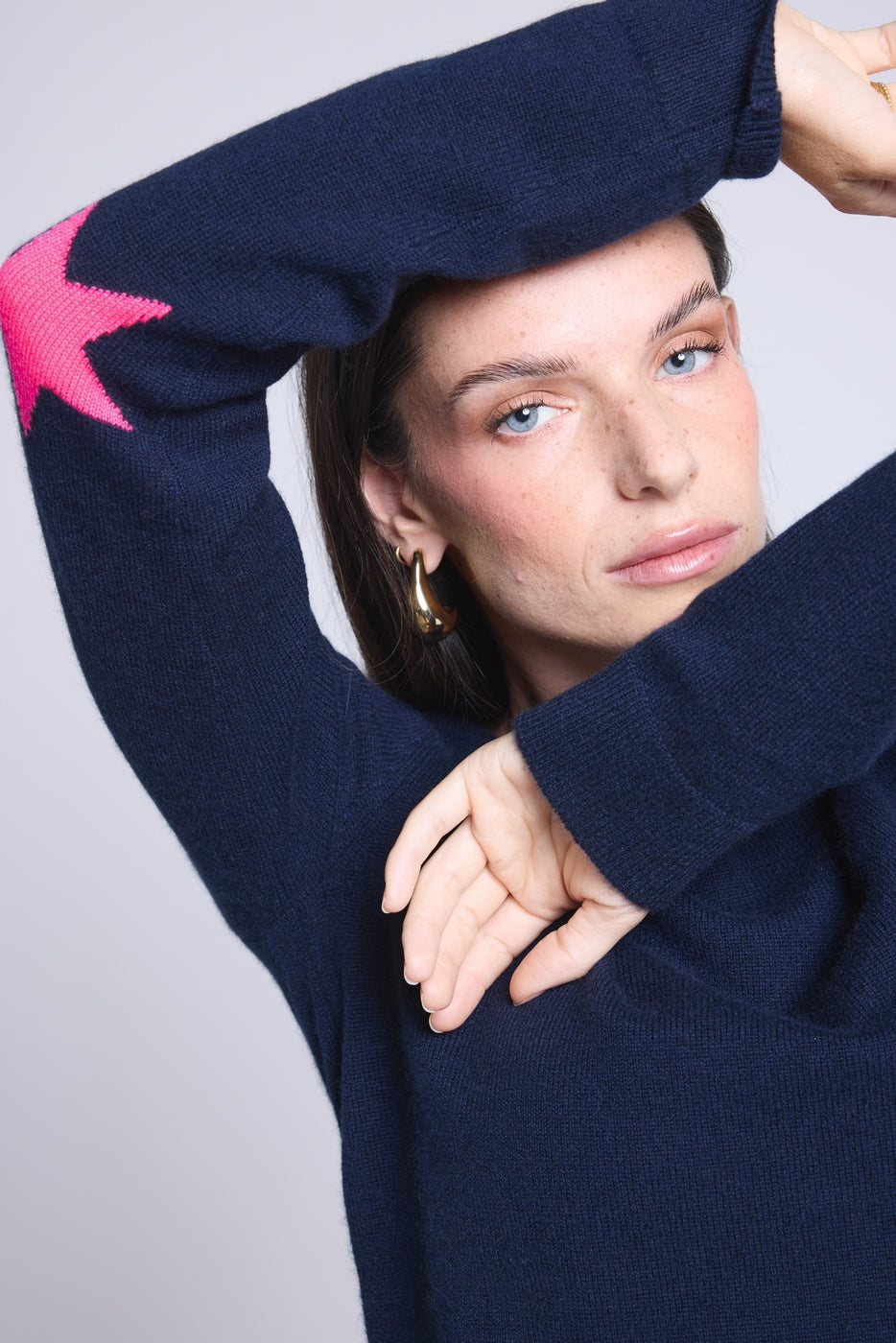 Jersey de cuello redondo con estrellas en los codos Sonia - Azul marino rosa flúor - Unisex