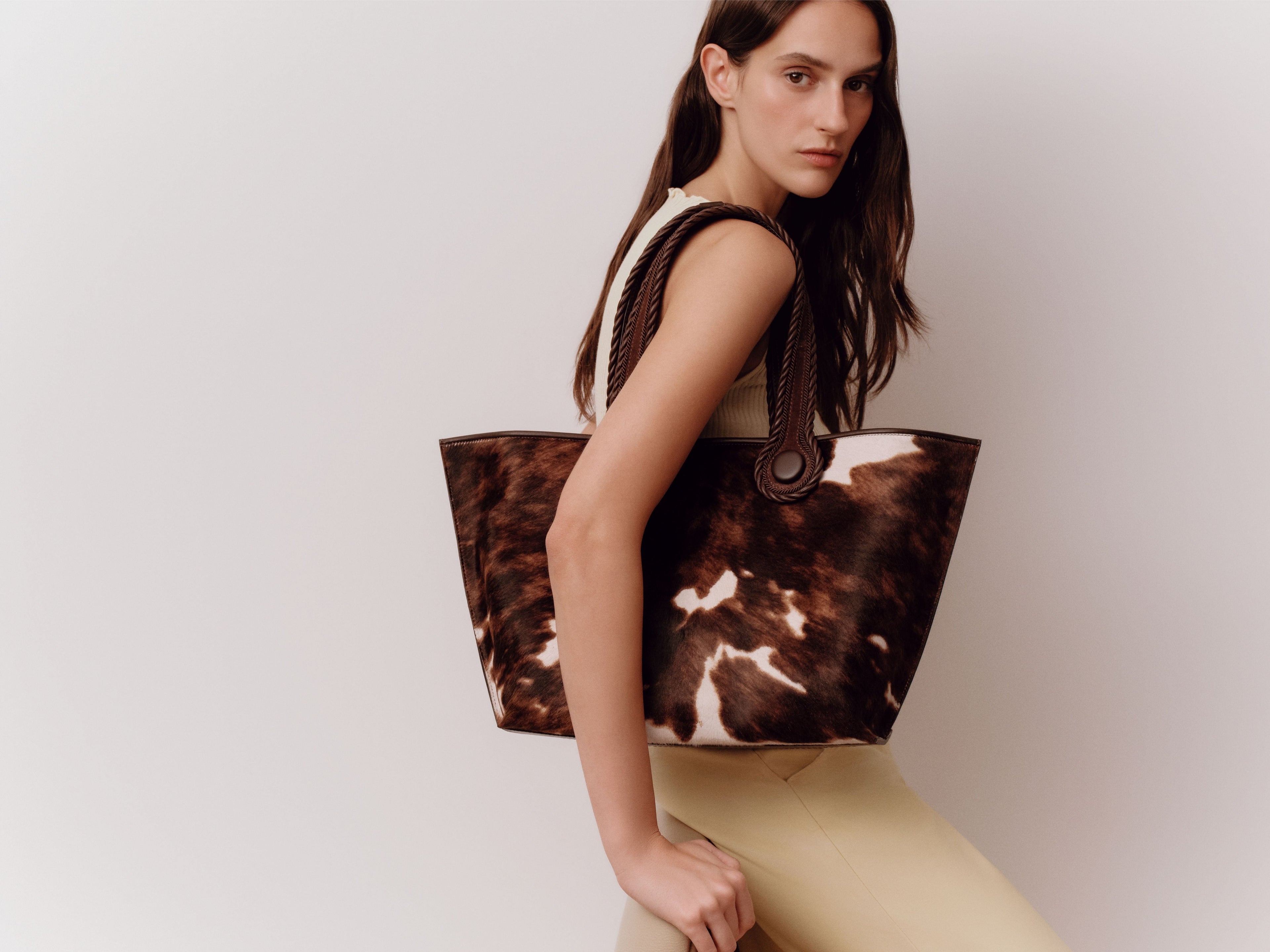 Hedera Cow Medium Tote Bag