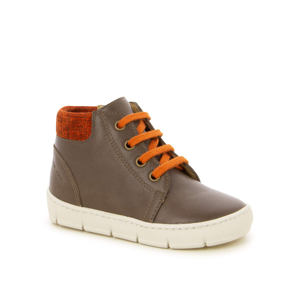 Pom d'Api – Pom D'Api - Start Top - Taupe/Rouille, hoge bruine schoen met oranje veters, vooraanzicht