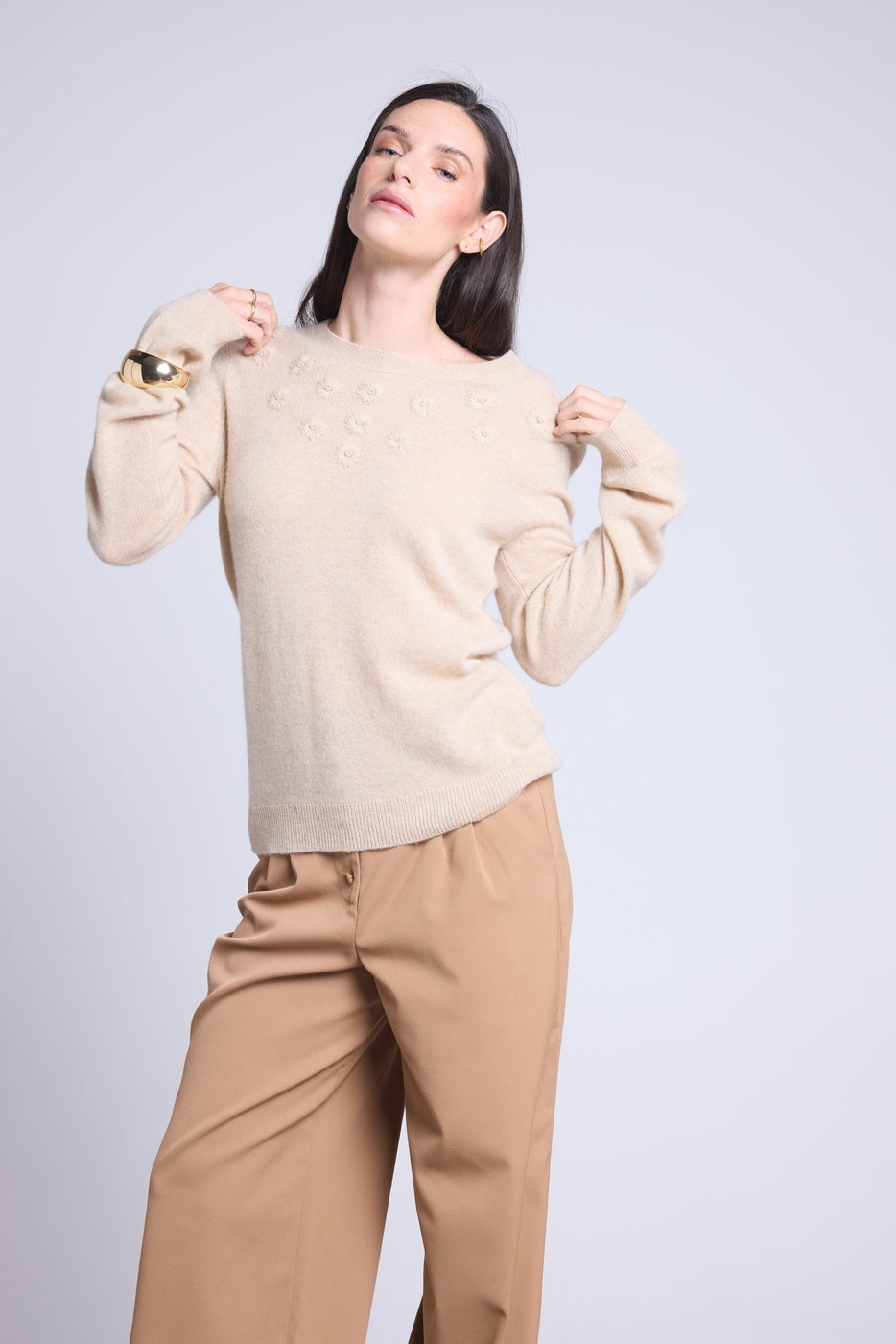 Jersey de cuello redondo con flores bordadas Stefania - Beige crema - Mujer
