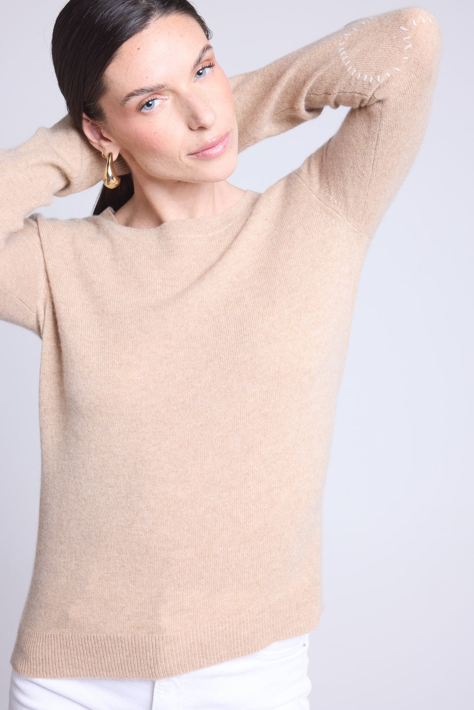 Jersey de cuello redondo con corazones cosidos en los codos Stitch - Beige crema blanco - Mujer