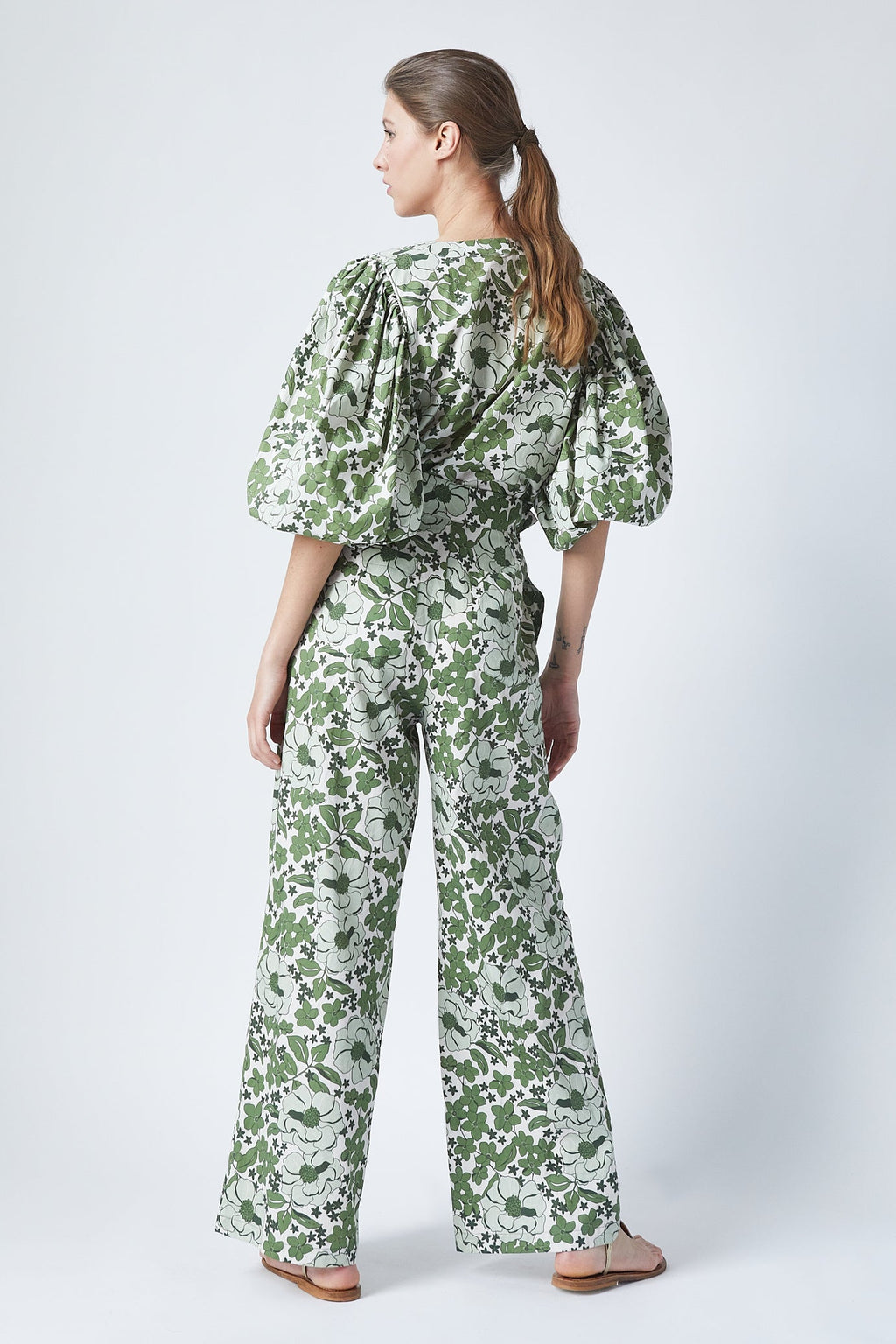 Top Peggy Green Bloom