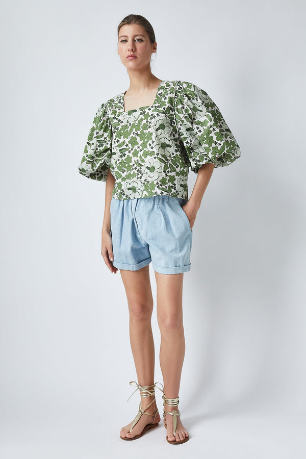 Top Peggy Green Bloom
