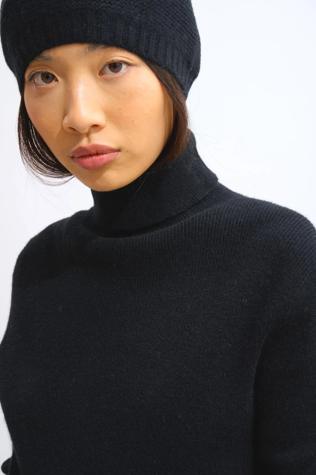 Rollneck Jumper - Suzie - Black