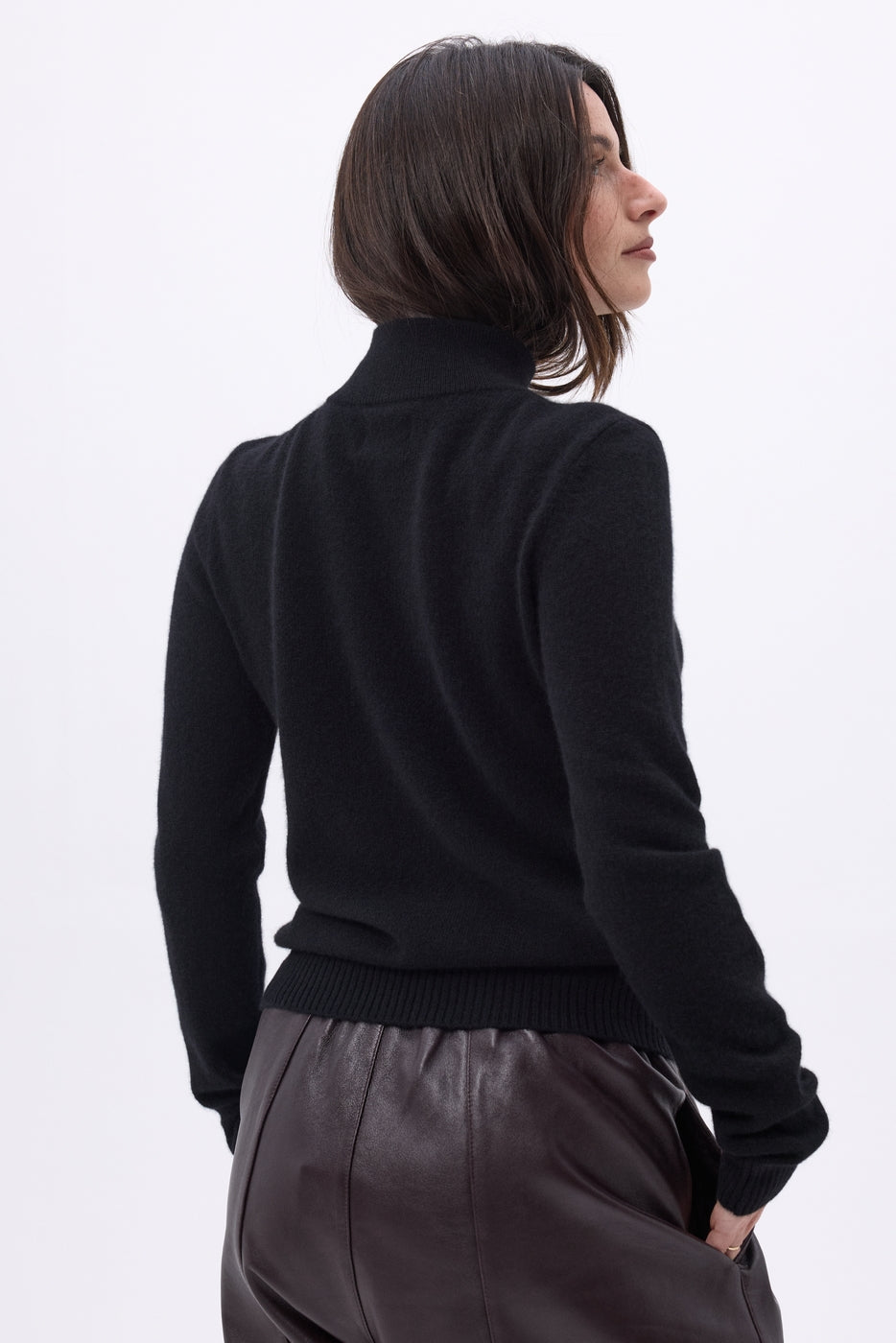 Pull Col Montant Boutons Dorés Swan - Noir - Femme