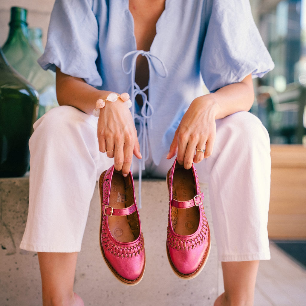 Sofia Huaraches - Flashy Pink