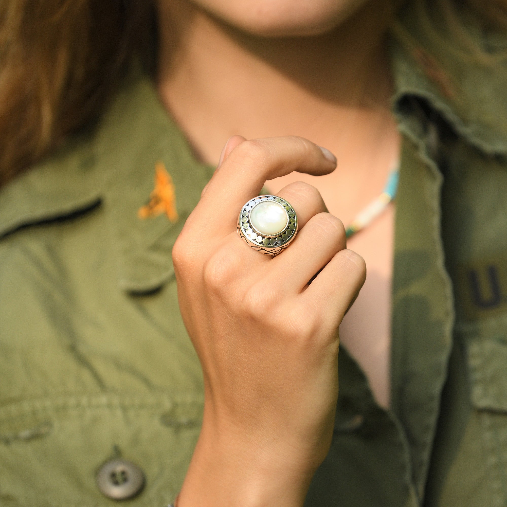 Anillo Ehecatl De Nácar Y Plata De Ley De 6,7 Quilates