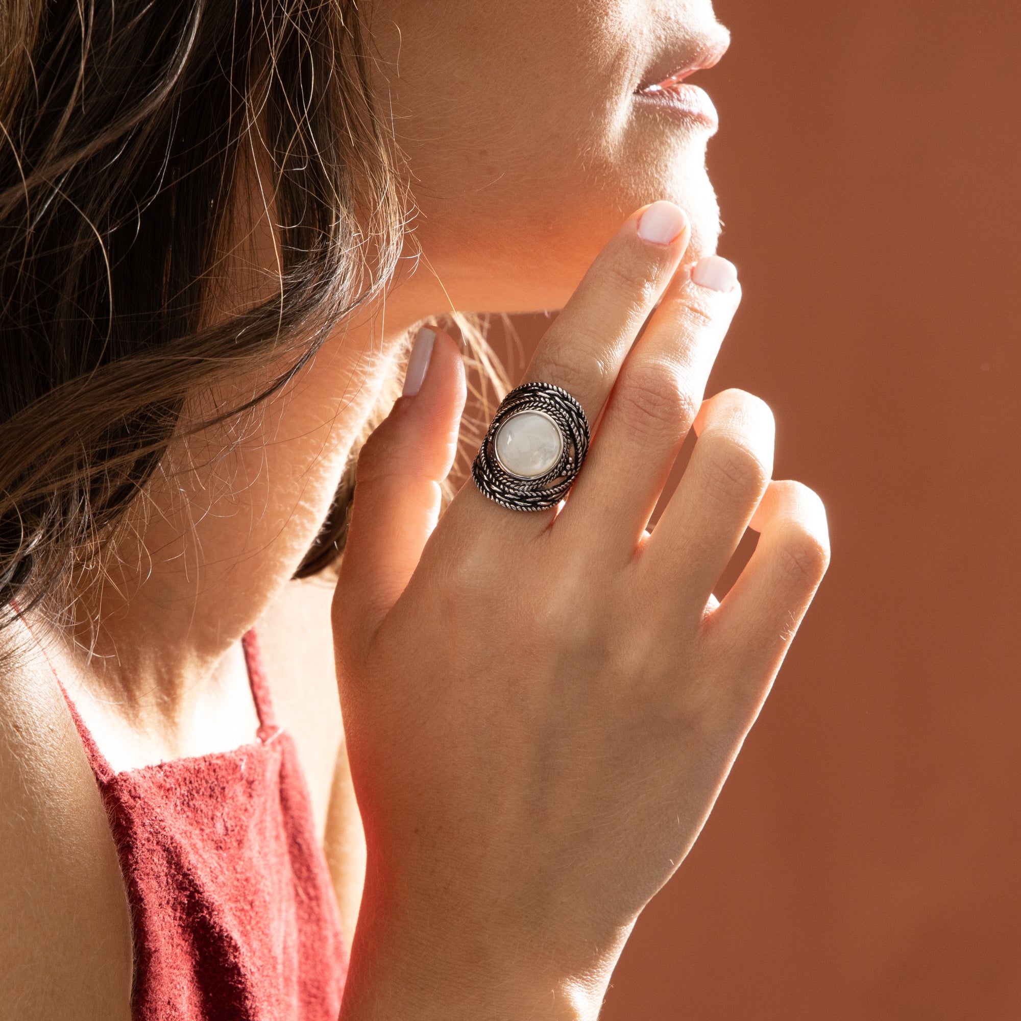 Tlaloc Mother-of-Pearl Ring 4.50Ct And Sterling Silver