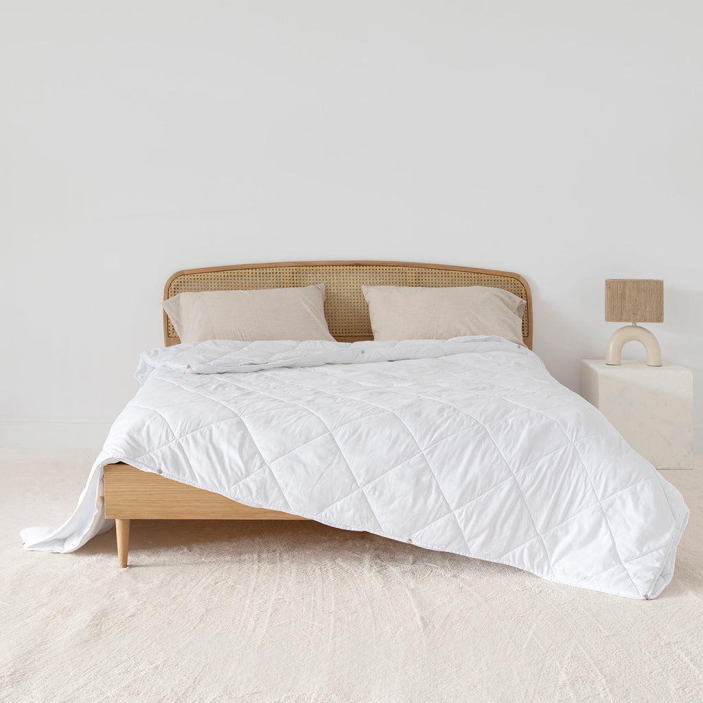 Basic All-Season Duvet 120 + 250g - White