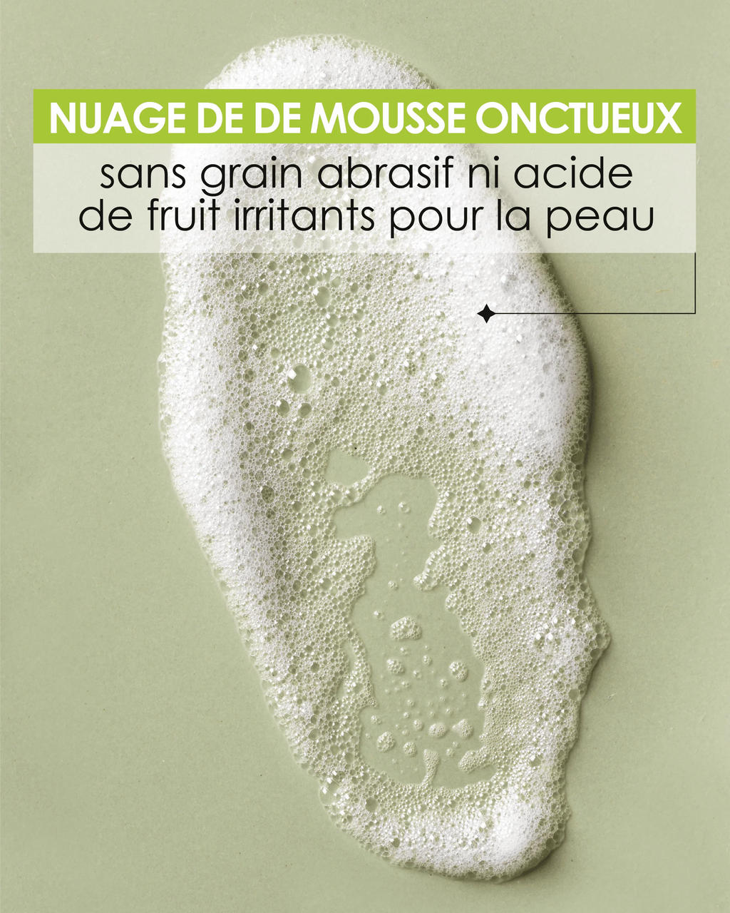 Textura cremosa de nube de espuma del exfoliante Pschitt Magique Nouvelle Peau Visage de Garancia, sin granos abrasivos ni ácidos de frutas. 