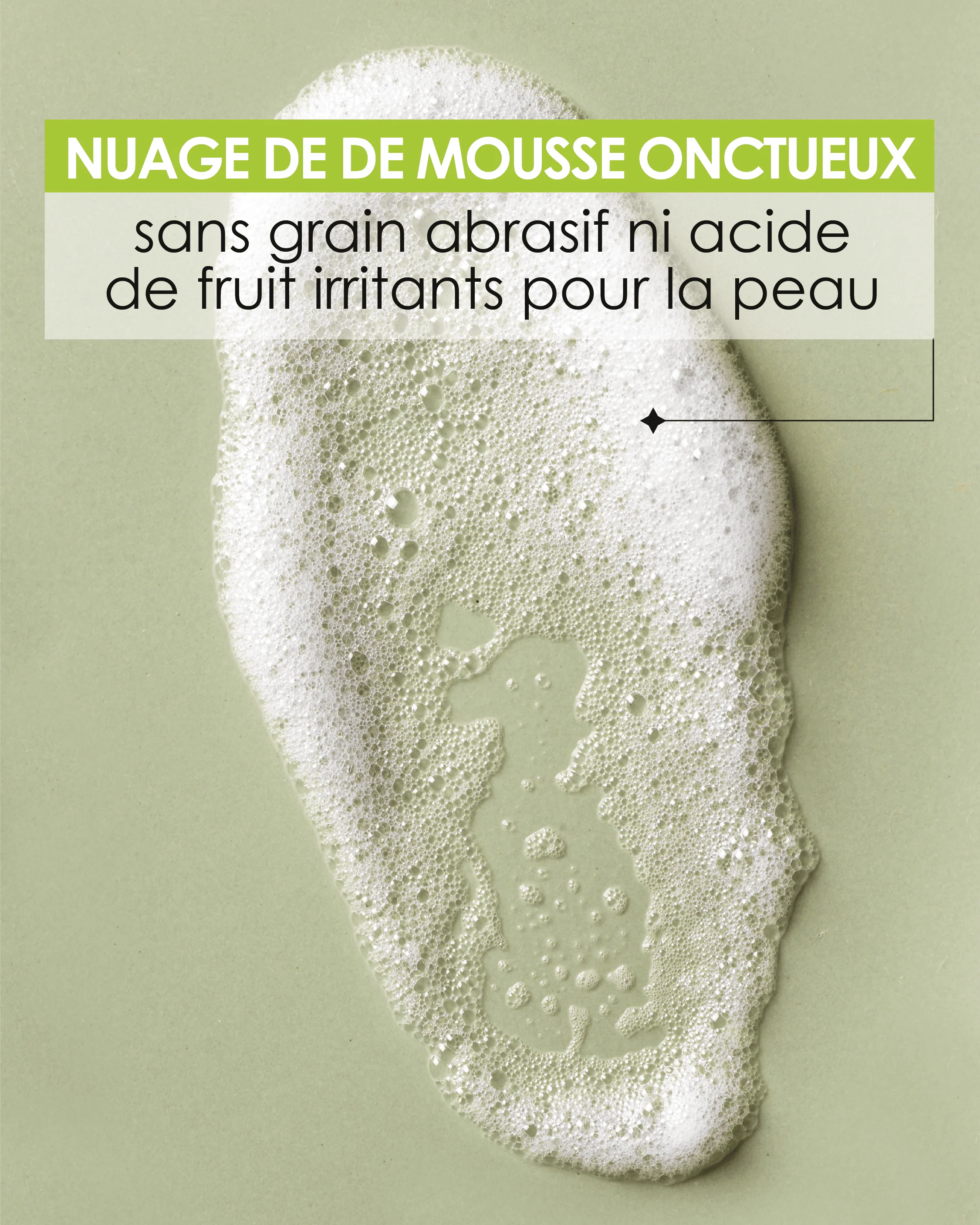 Textura cremosa de nube de espuma del exfoliante Pschitt Magique Nouvelle Peau Visage de Garancia, sin granos abrasivos ni ácidos de frutas. 