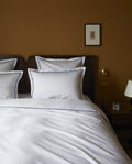 Set van twee kussenslopen van katoensatijn - Wit festonsteek Kobaltblauw