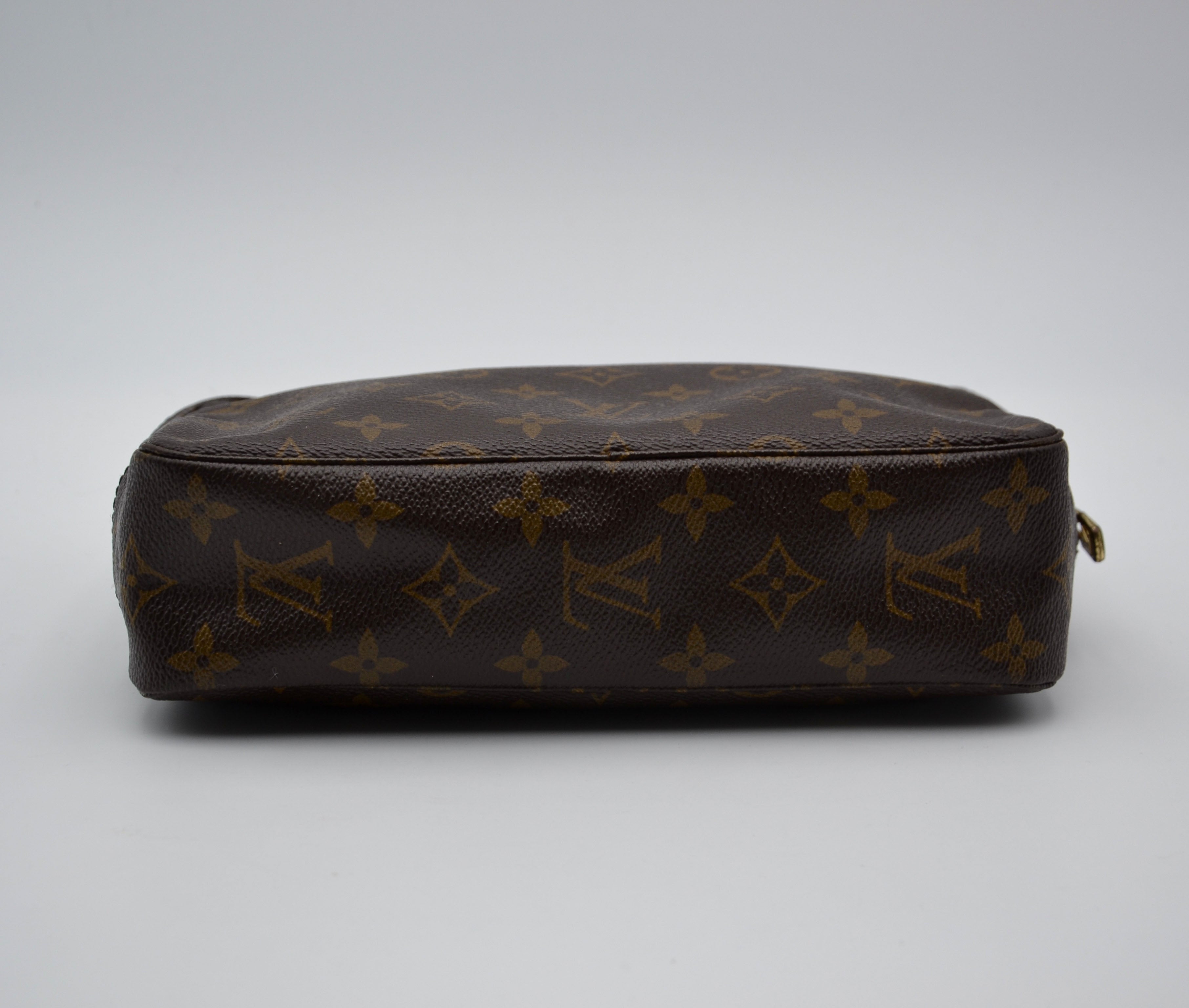 Vintage Louis Vuitton 23 Monogram Toiletry Bag