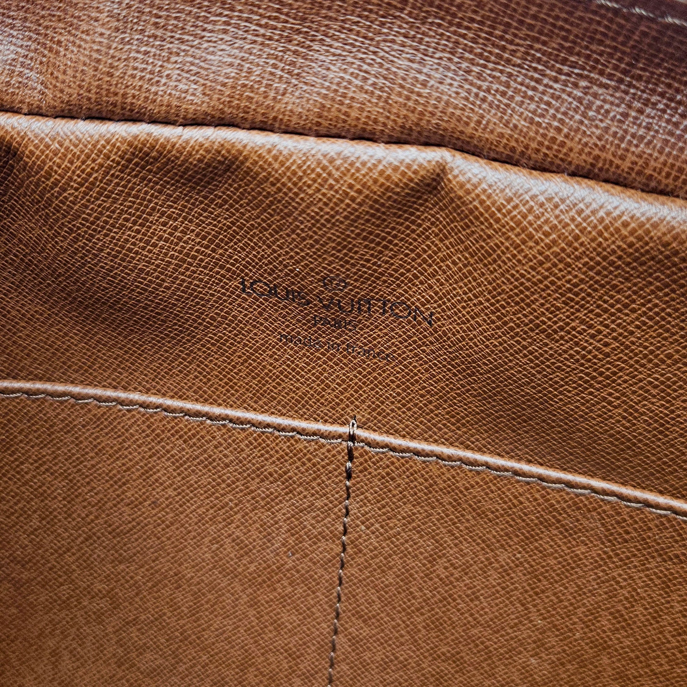 Louis Vuitton Compiègne 28 Pouch