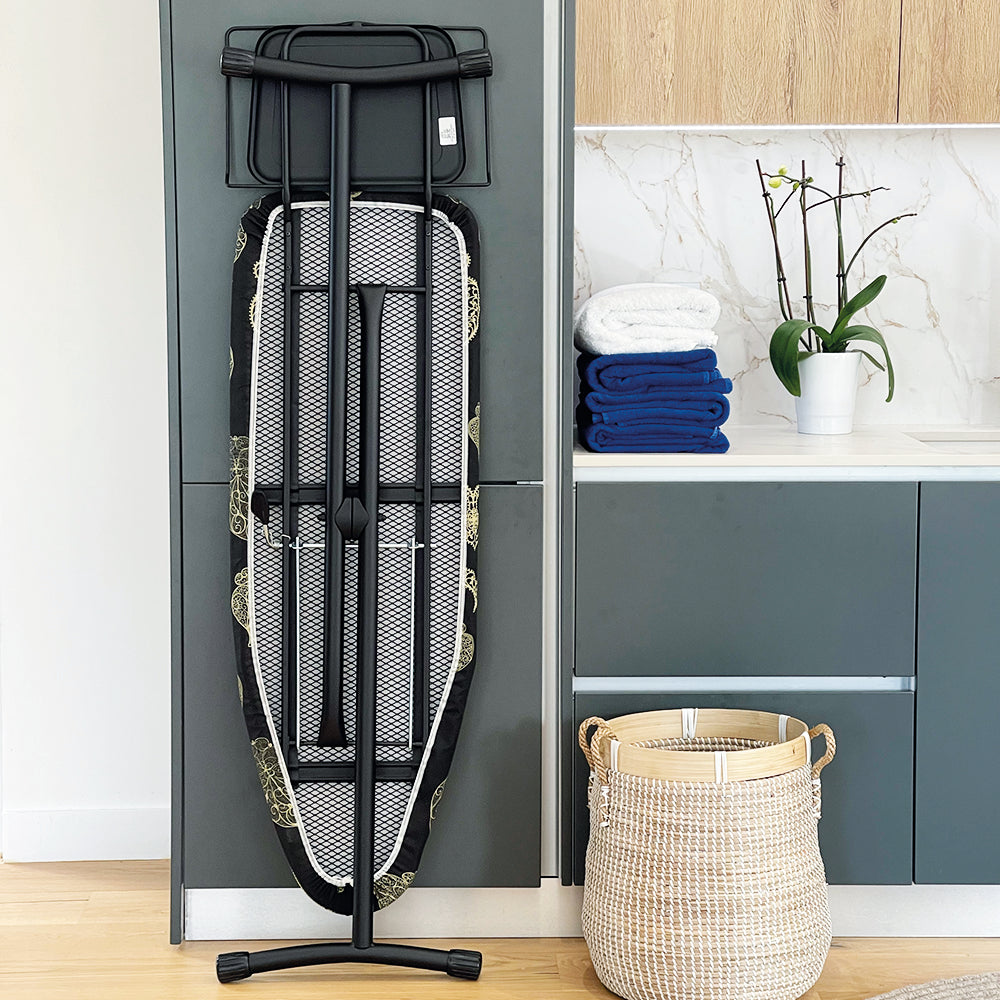 Utah - Ironing Board With Iron Rest - Steel - Black