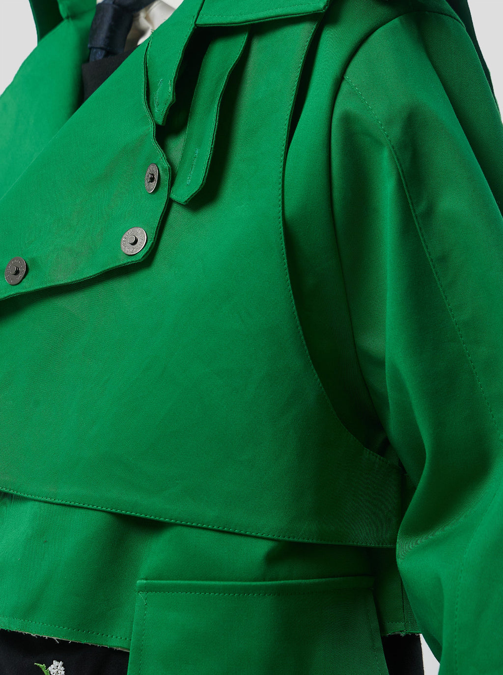 Trevor Cropped Trench Coat in Technical Kelly Green Fabric