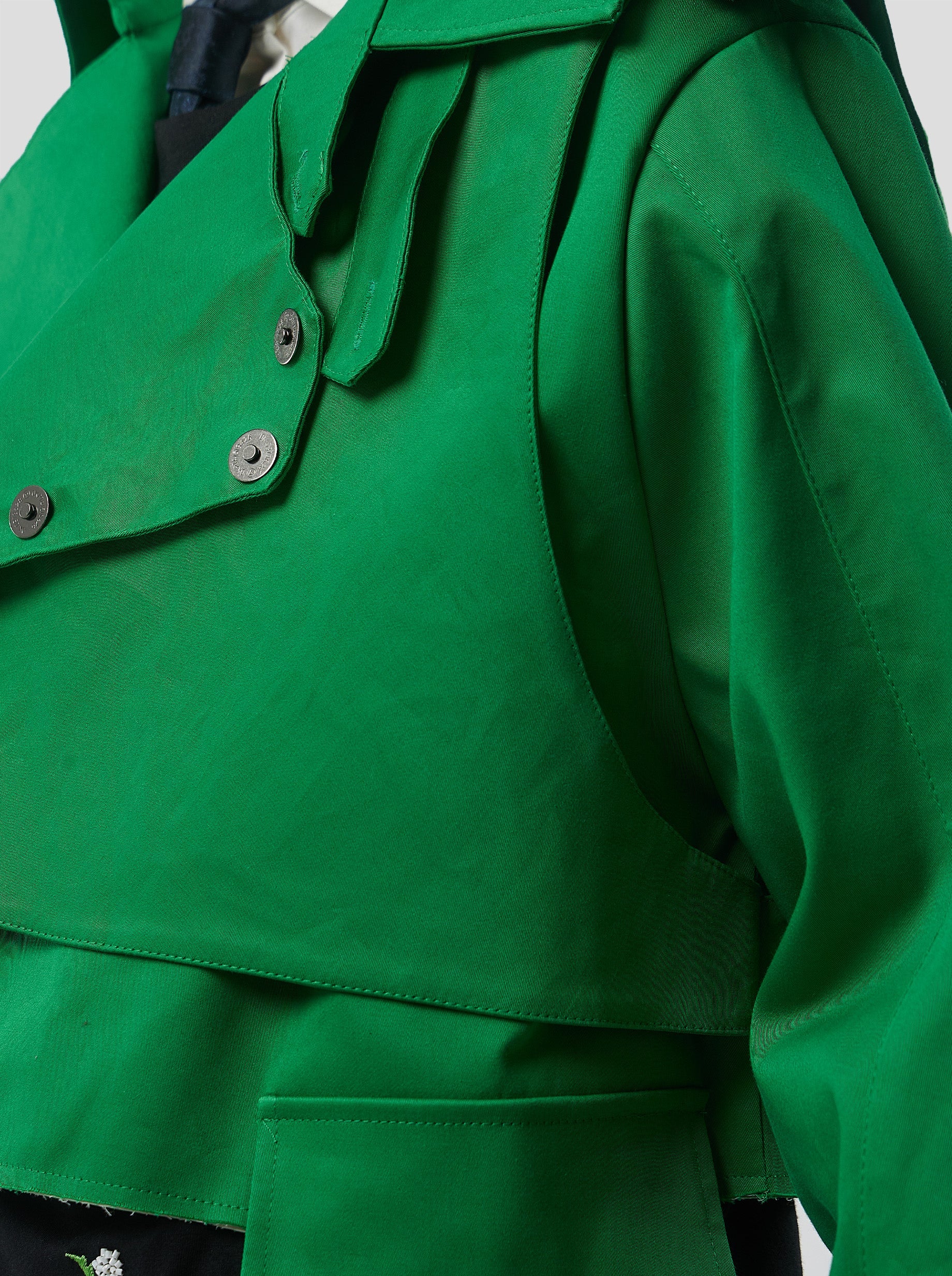 Trevor Cropped Trench Coat in Technical Kelly Green Fabric