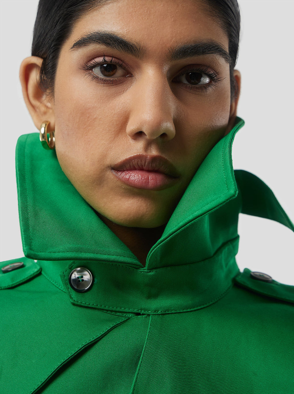 Trevor Cropped Trench Coat in Technical Kelly Green Fabric