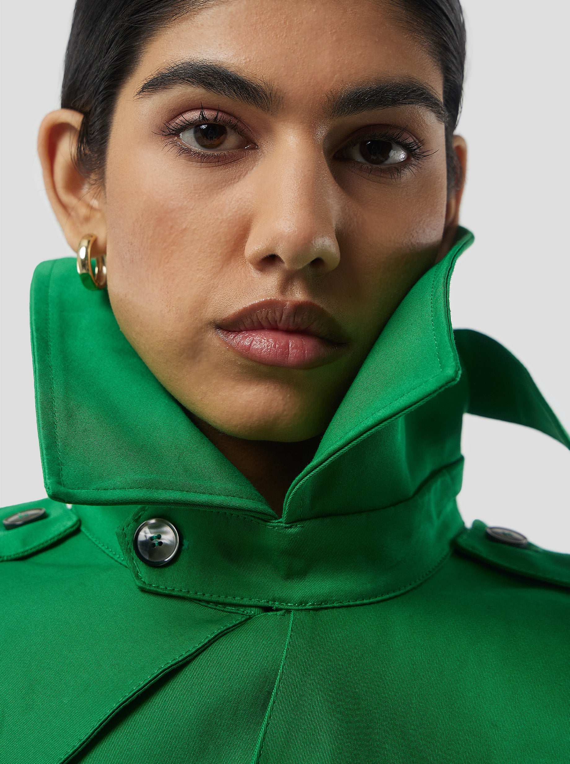 Trevor Cropped Trench Coat in Technical Kelly Green Fabric