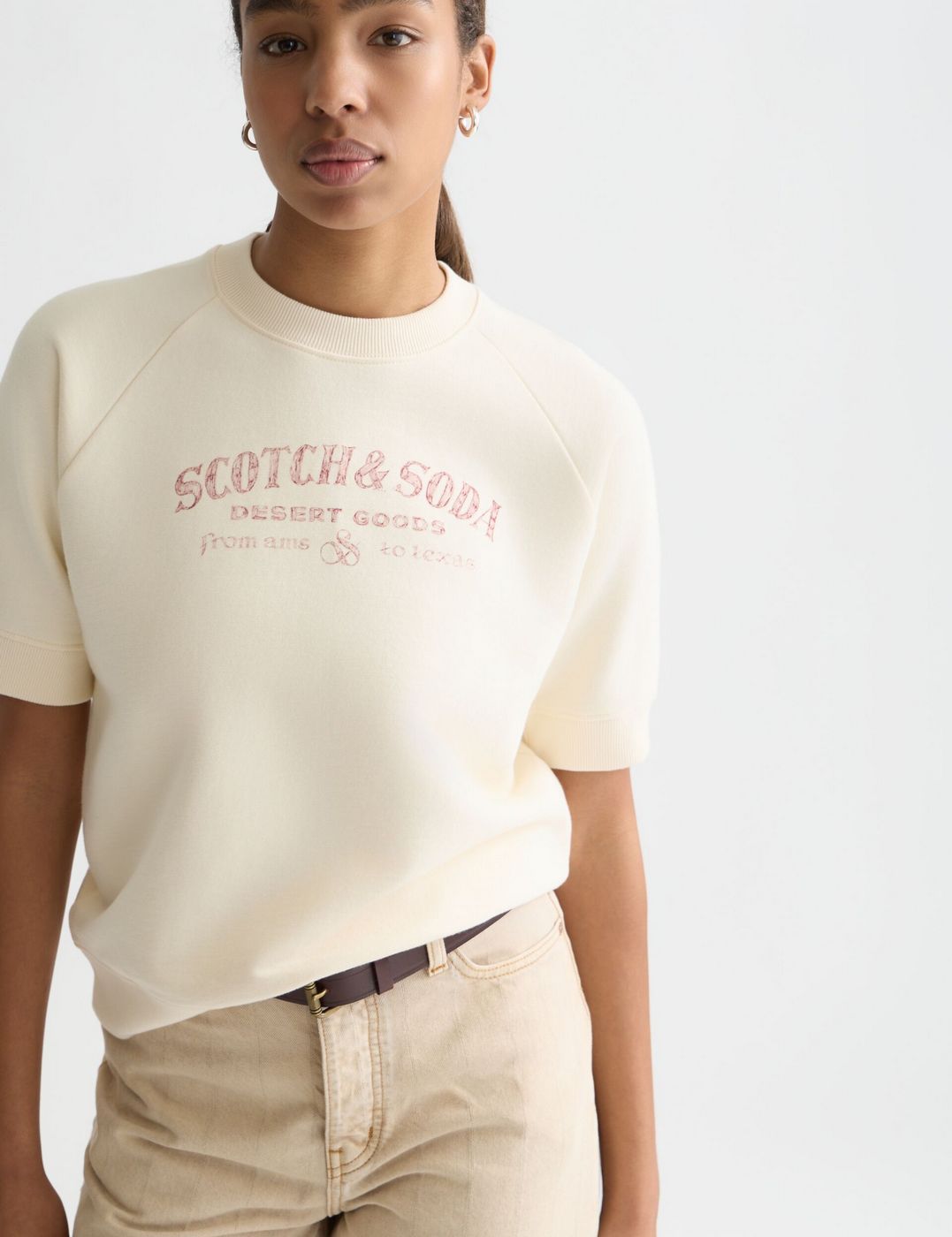 Sweat Shortsleeved Artwork - Eggnog