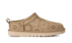 UGG - Classic Micro Sun Stitch Slipper Mustard Seed - Beige