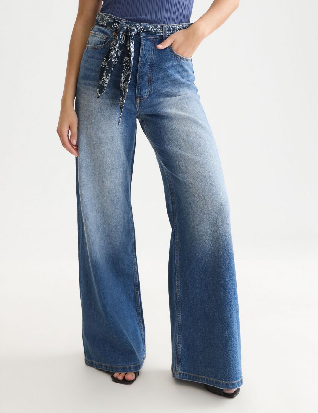 Jean The Wave Wide Leg With Tie Detail - Rodeo Mid Stripe