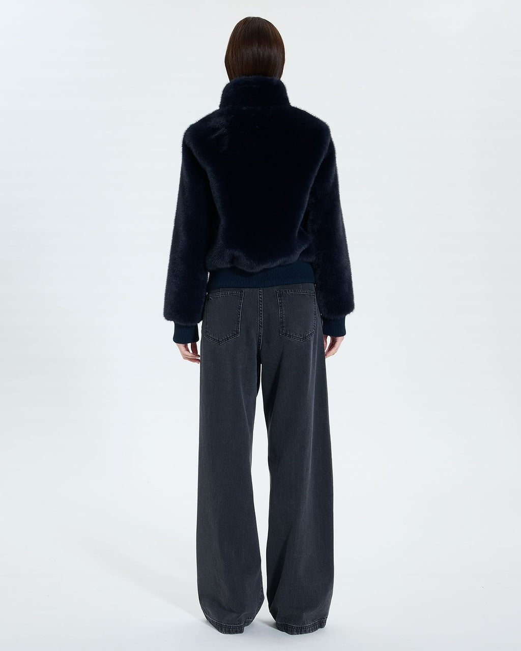 Veste courte en fausse fourrure marine_3