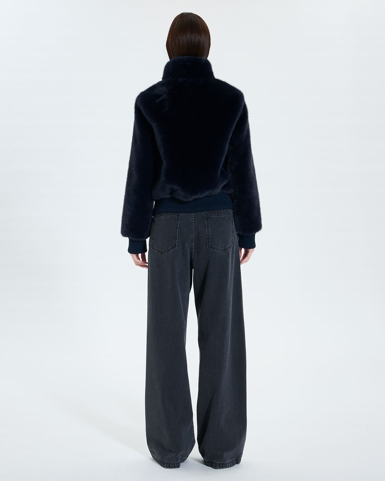 Veste courte en fausse fourrure marine_3