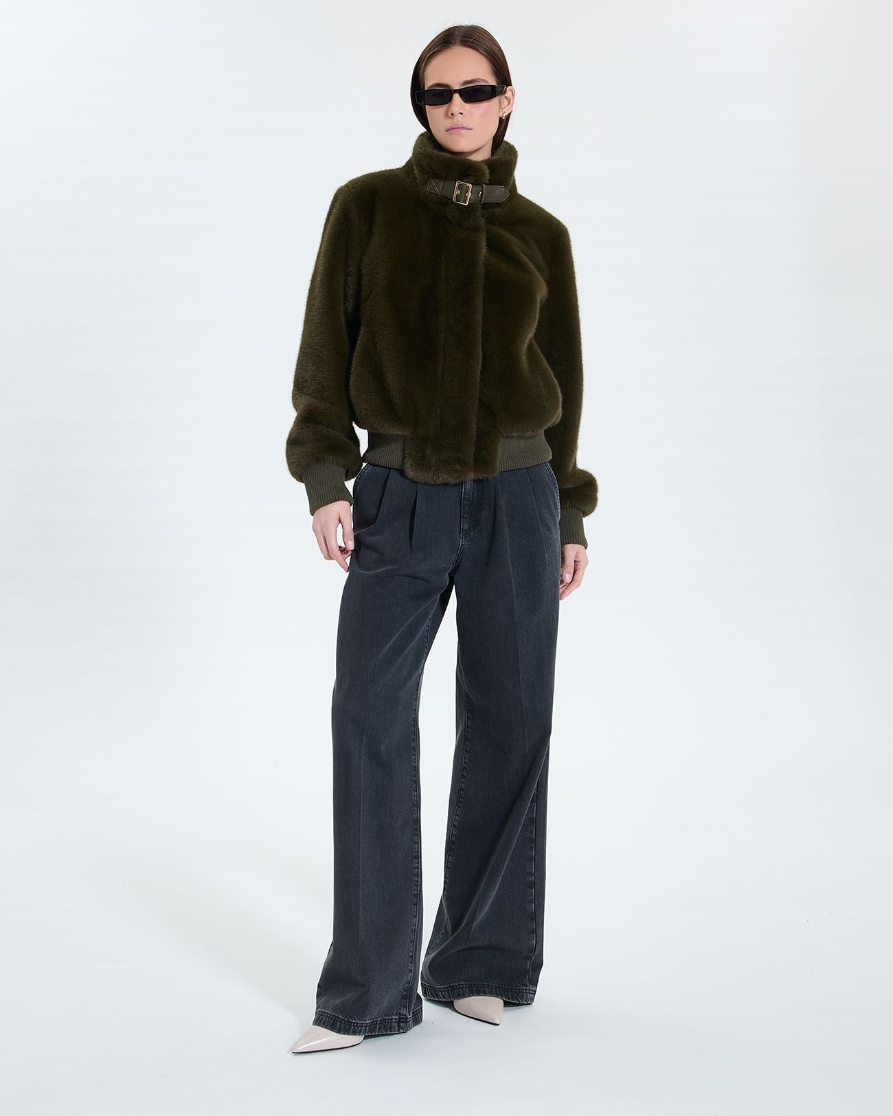 Short khaki faux fur jacket_3