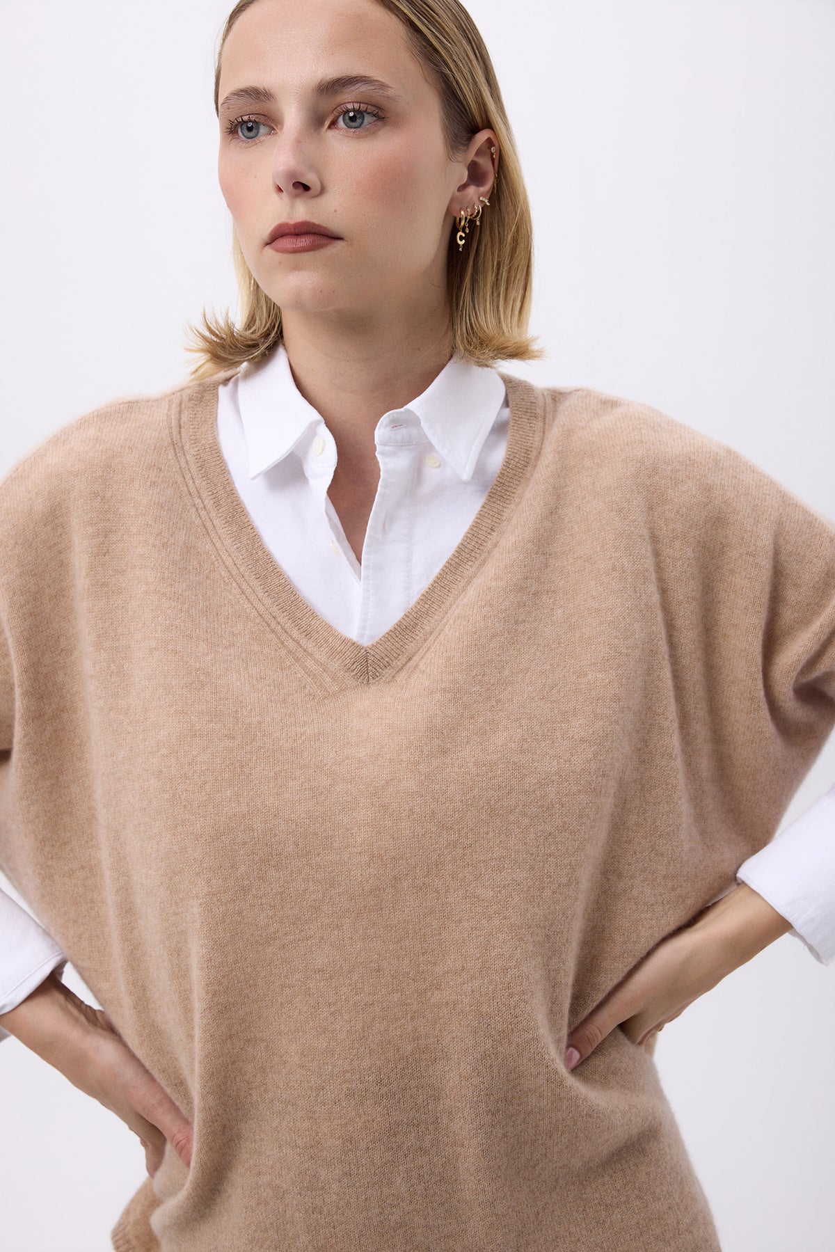 Maglione oversize scollo a V smanicato Vanina - Beige crema - Donna